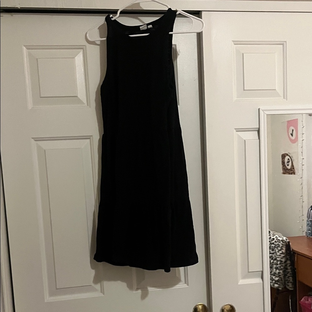 Elegant Tiered Black Sleeveless Dress